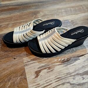 Women's Skechers Cali heeled wedge sandals size 9